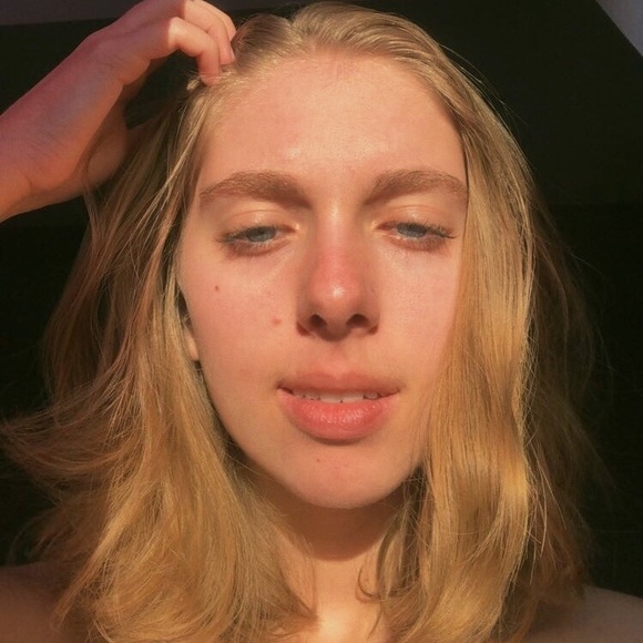 Meet your Posher, Clara - Picture 1 of 1